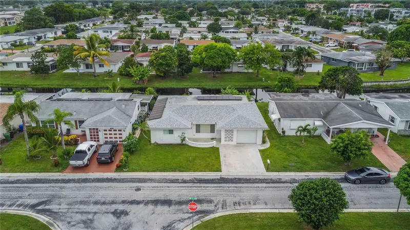 735 Nw 73rd Ter, FL