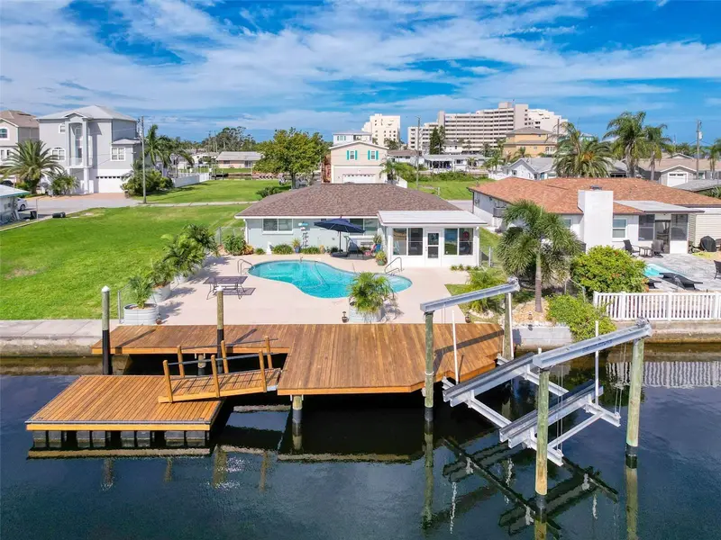 13738 Victor Ave, FL