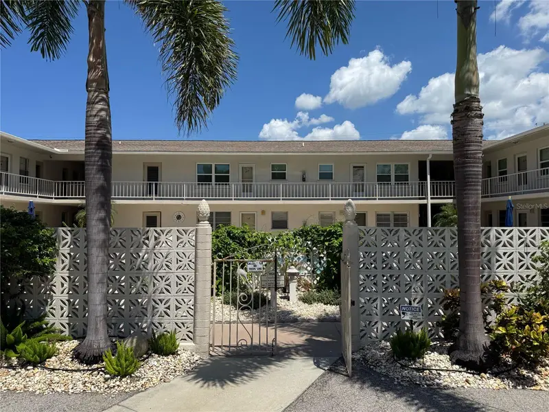 510 Granada Ave #105, FL