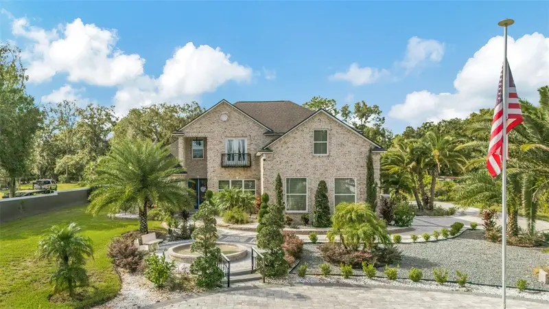 416 W Socrum Loop Rd, FL