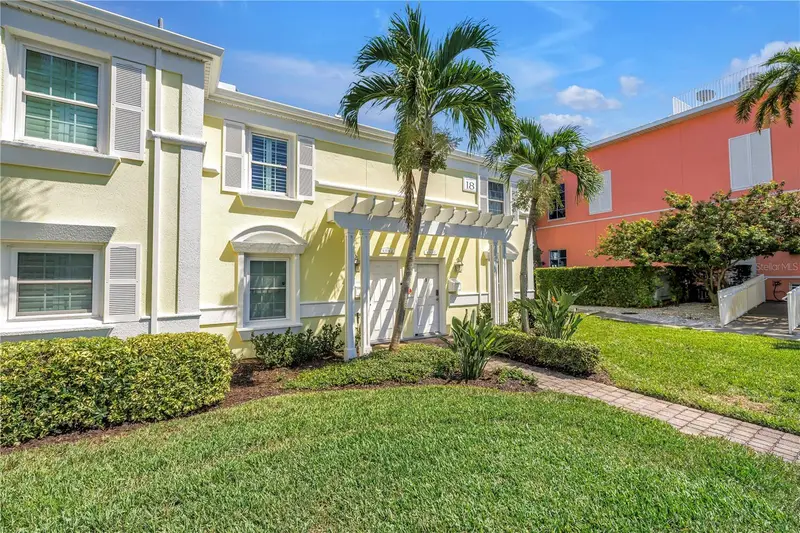 4982 Coquina Key Dr Se, FL