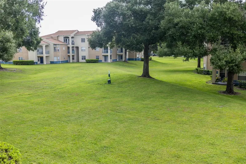 7280 Westpointe Blvd #826, FL
