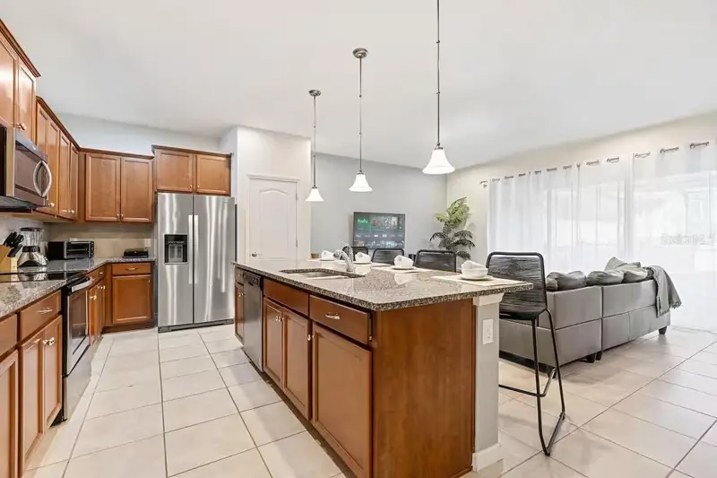 2402 Dubai St, FL