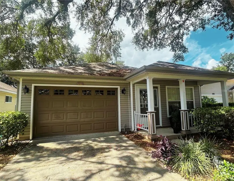 25119 Cranes Roost Cir, FL