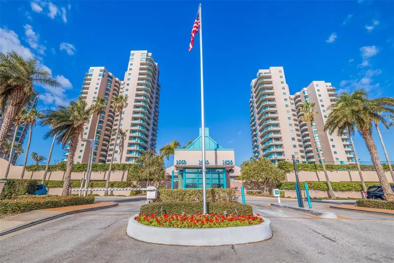 1520 Gulf Blvd #Ph1, FL