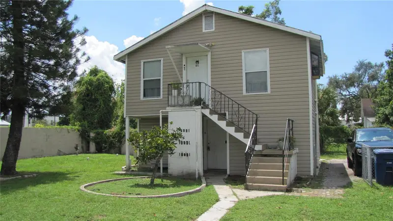 109 E Gladys St #D, FL
