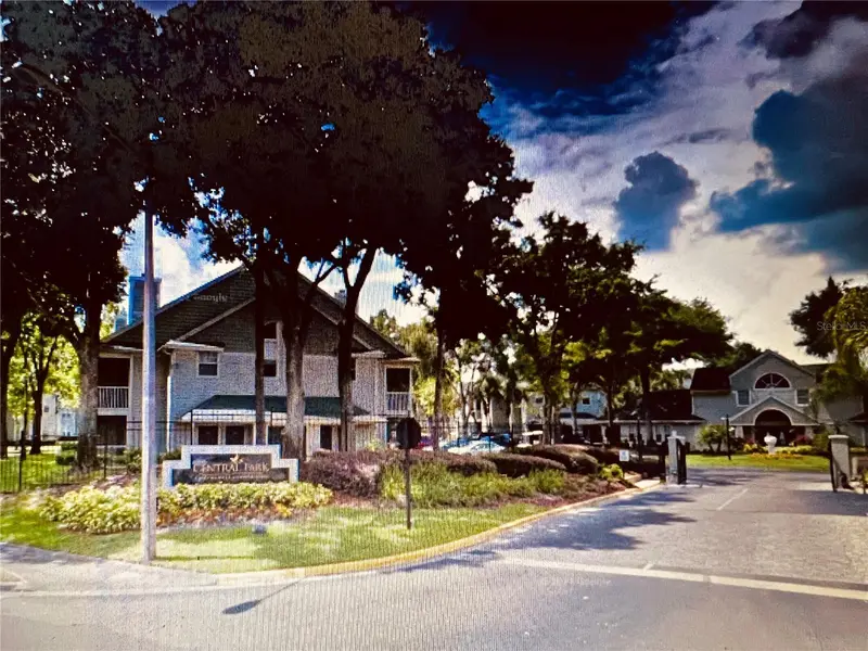 6052 Westgate Dr #102, FL