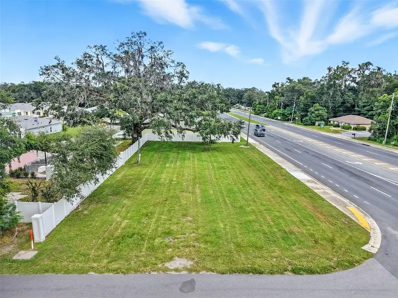 12182 N Us Highway 301, FL