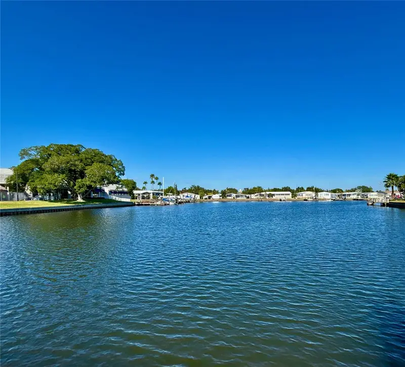 144 Americana Ct Ne #218, FL