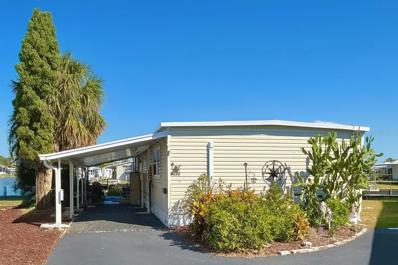 144 Americana Ct Ne #218, FL