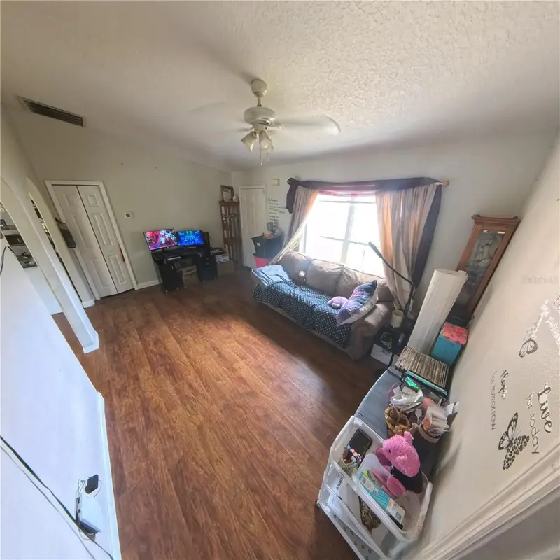 706 N Rennes Ct, FL