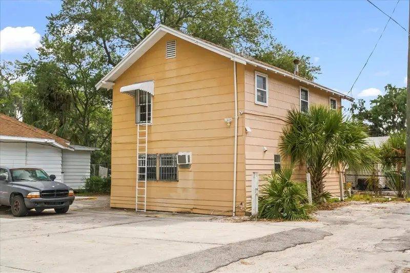 724 W Central Ave, FL