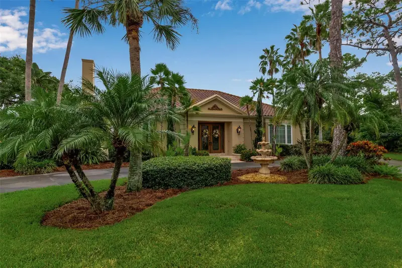 422 Blue Garden Ln, FL