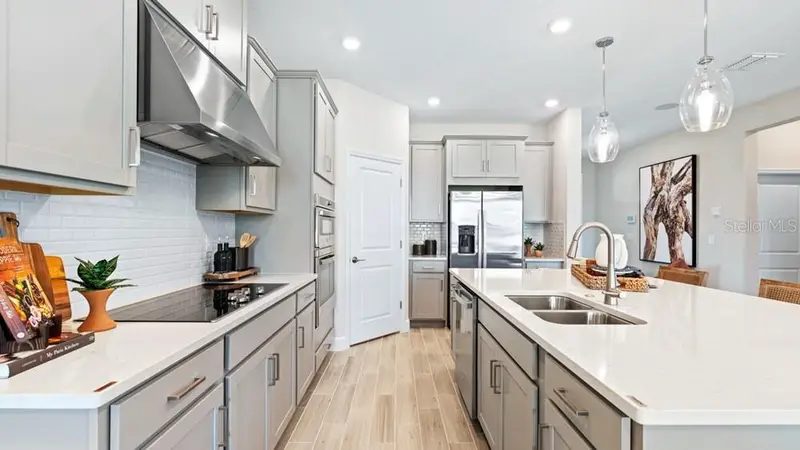 12525 Wharf Ter, FL