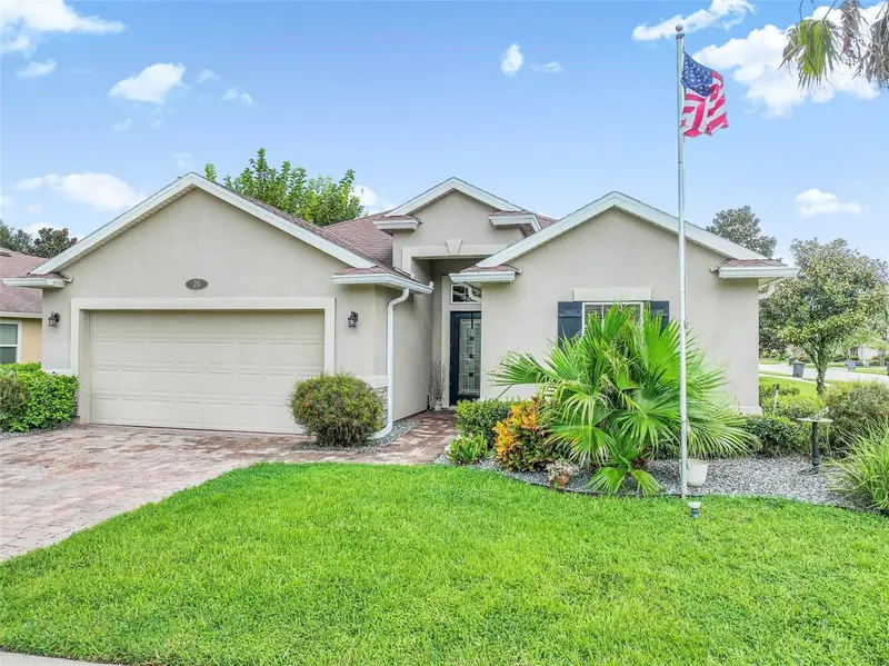 20 Arrowhead Dr, FL