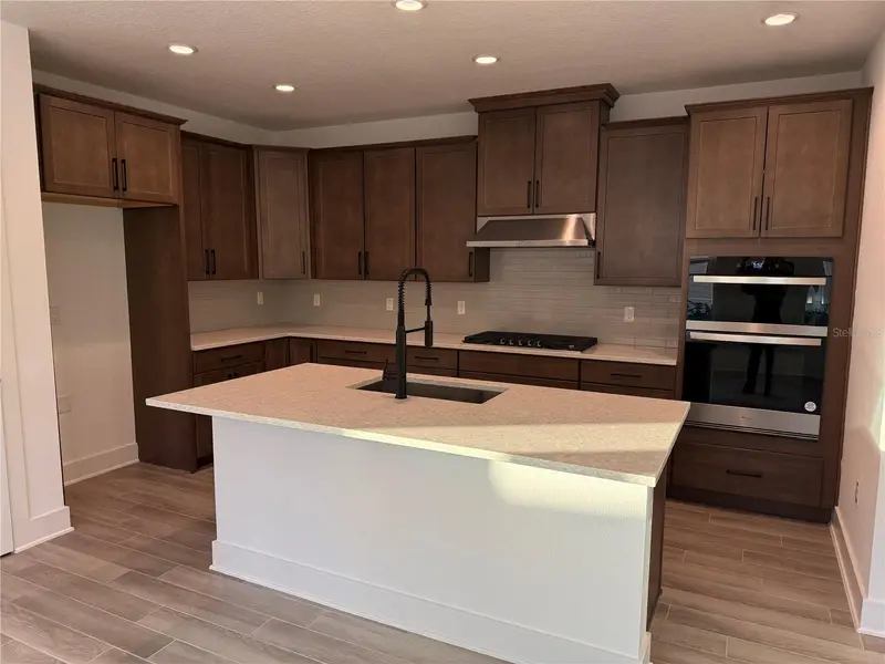 6 Mulberry Rd, FL