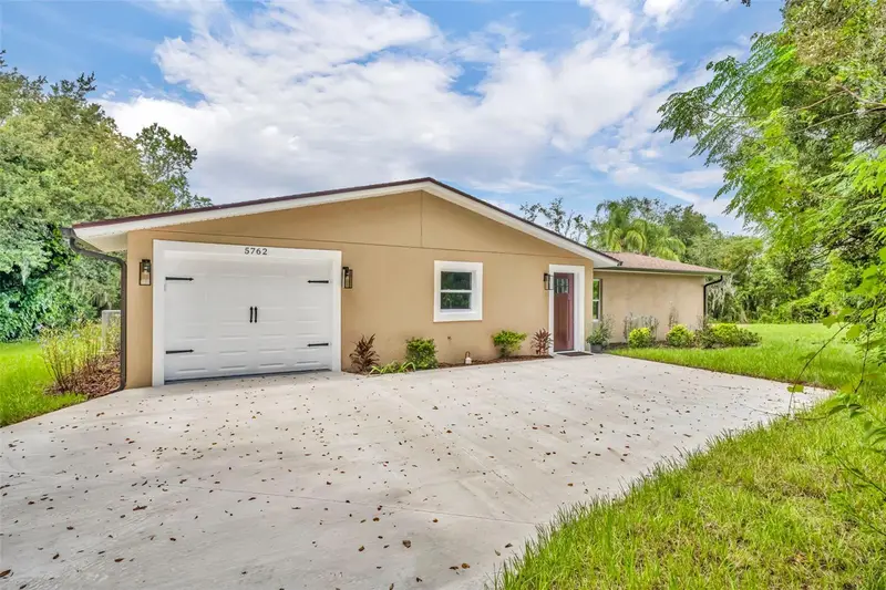 5762 Sheryl Anita St, FL
