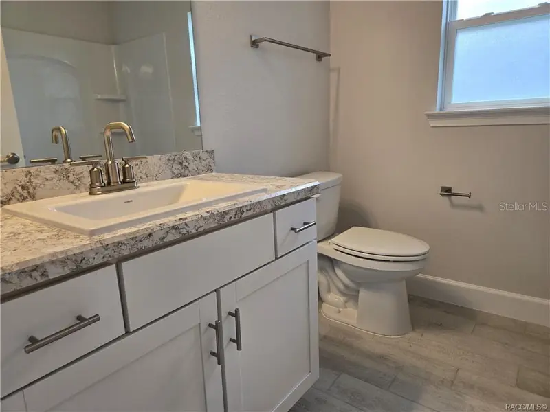 956 Ibis Cir, FL