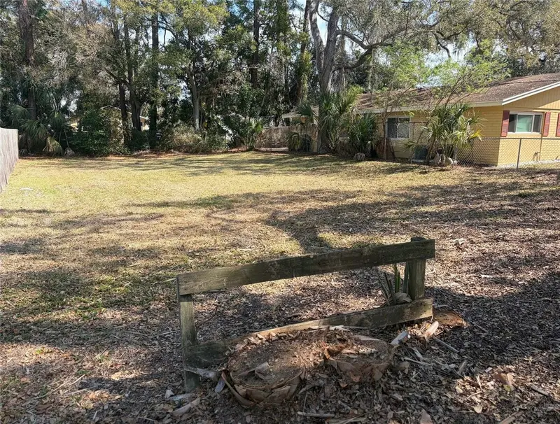 422 Maple Way, FL