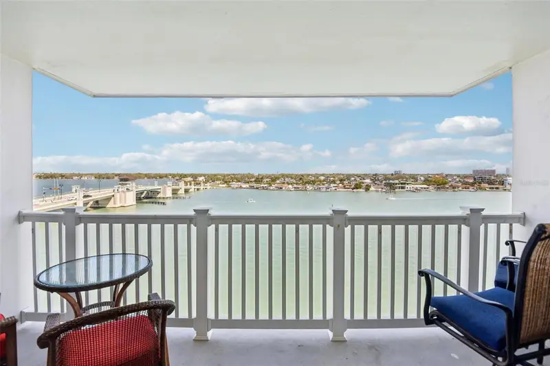 500 Treasure Island Cswy #711, FL