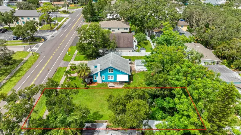650 14th Ave S, FL