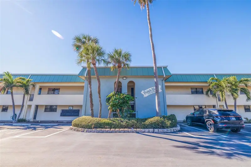 12000 Capri Cir S #16, FL