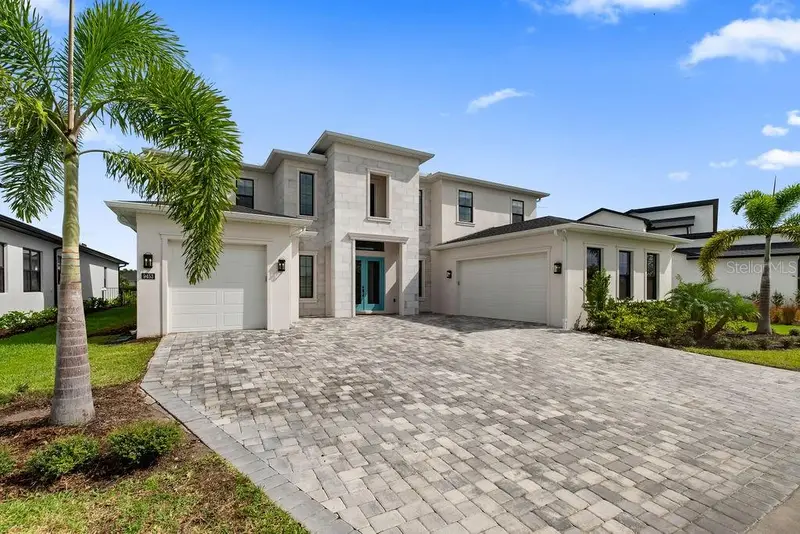 9453 Golden Laurel Ln, FL