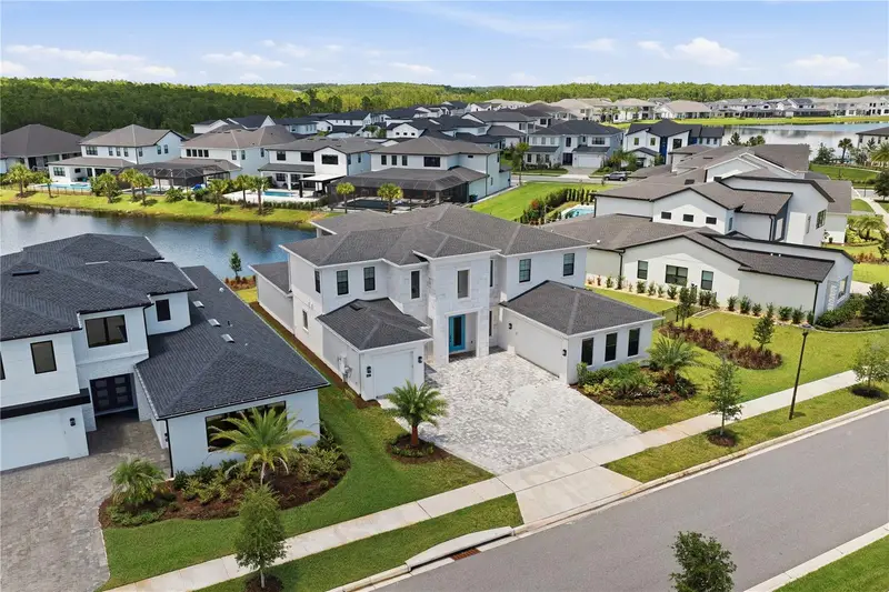9453 Golden Laurel Ln, FL