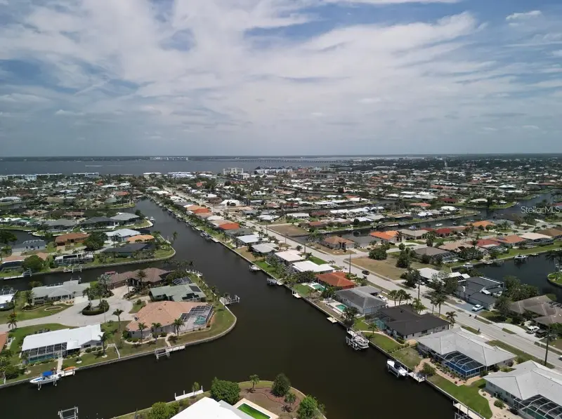 571 Belvedere Ct, FL