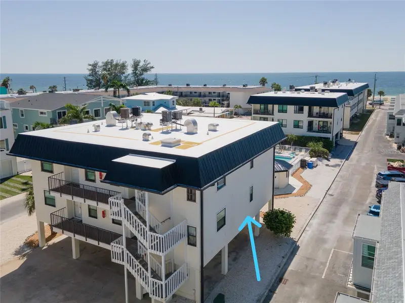 601 Gulf Dr N #109, FL