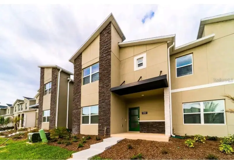 974 Splash Shot Pl, FL