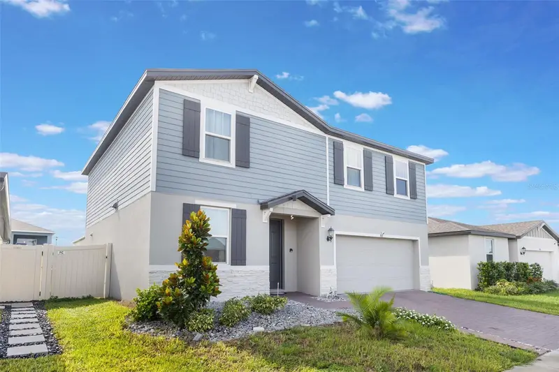 905 Cambridge Dr, FL