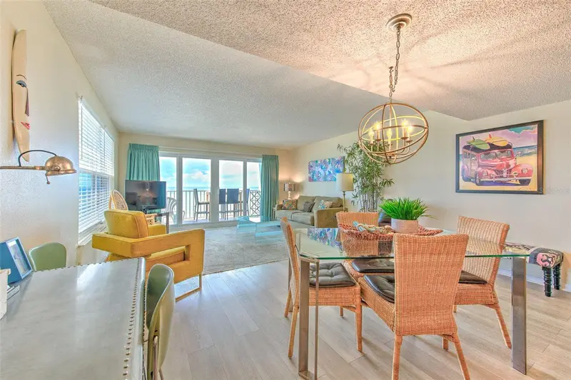 17200 Gulf Blvd #401, FL