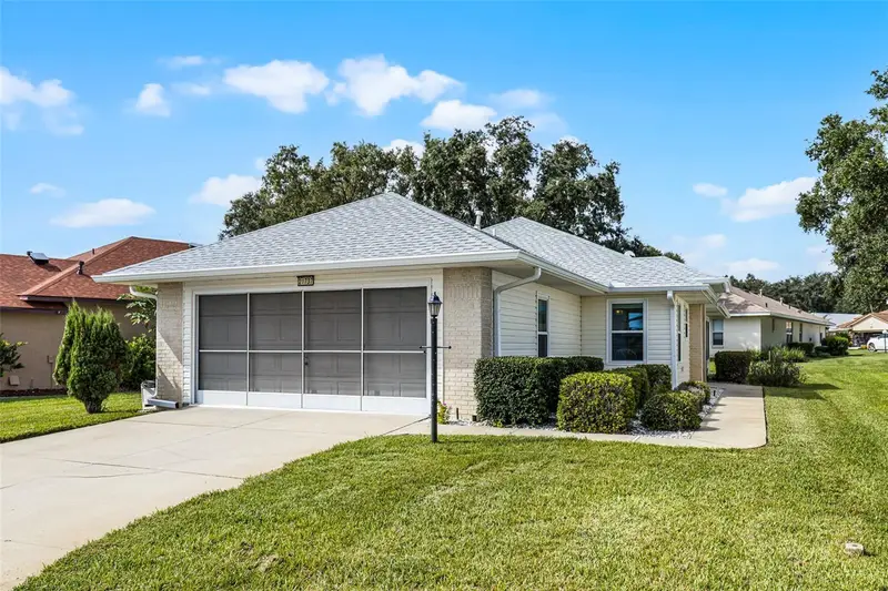 21737 King John St, FL