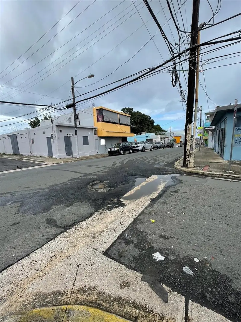 203 Calle Comerio, PR