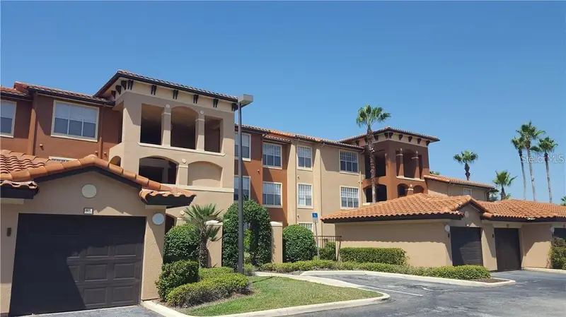 5566 Metrowest Blvd #303, FL