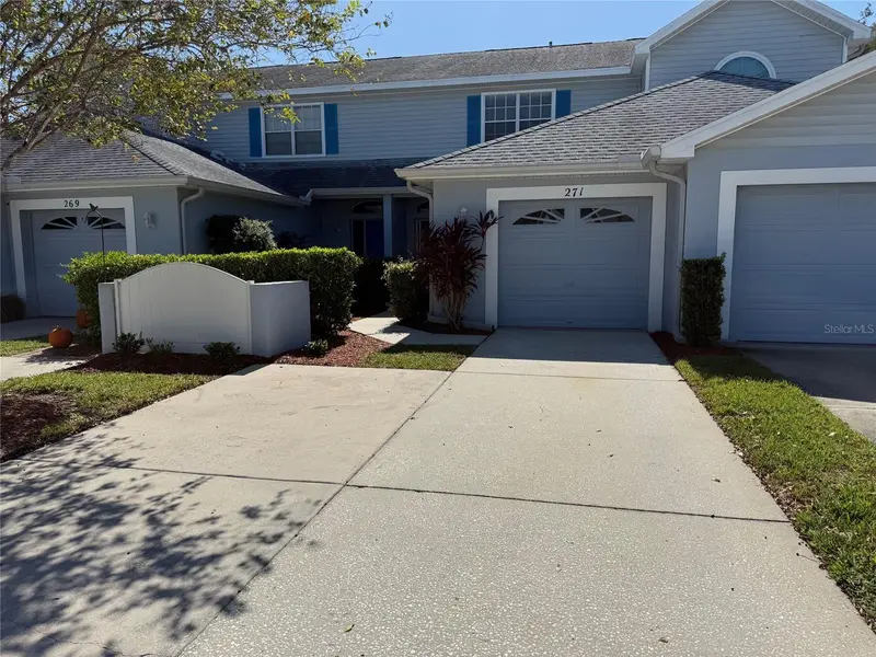 271 Hemingway Dr, FL