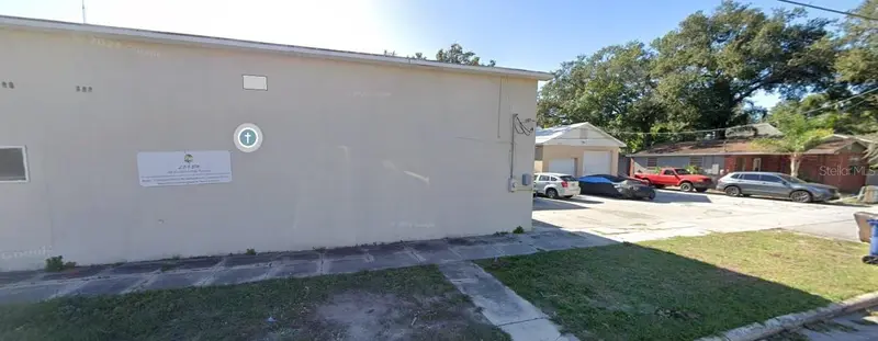 2806 N Tampa St, FL