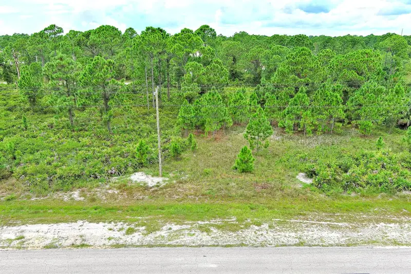702 Eisenhower Boulevard, FL