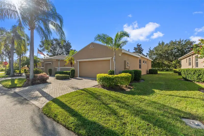 2404 Kensington Greens Dr, FL