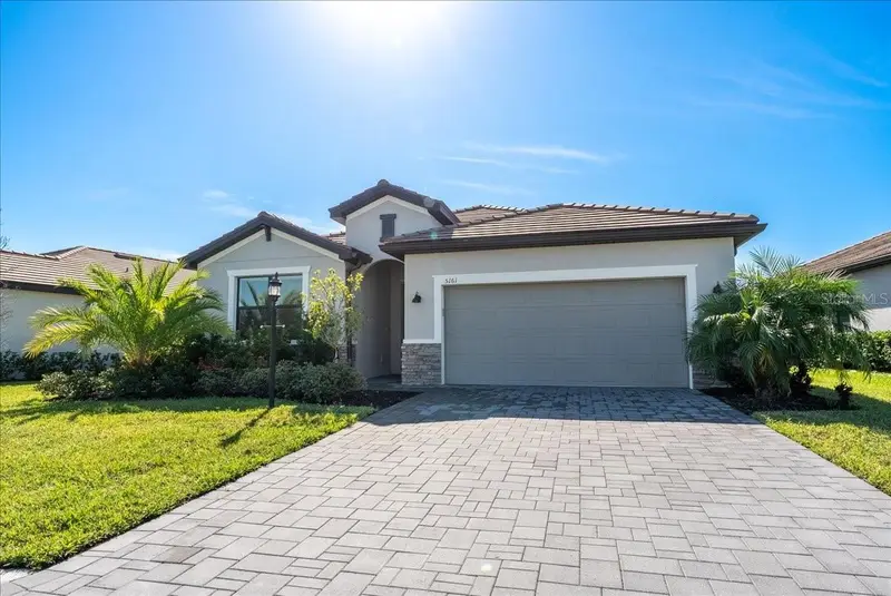 5161 Coral Reef Way, FL