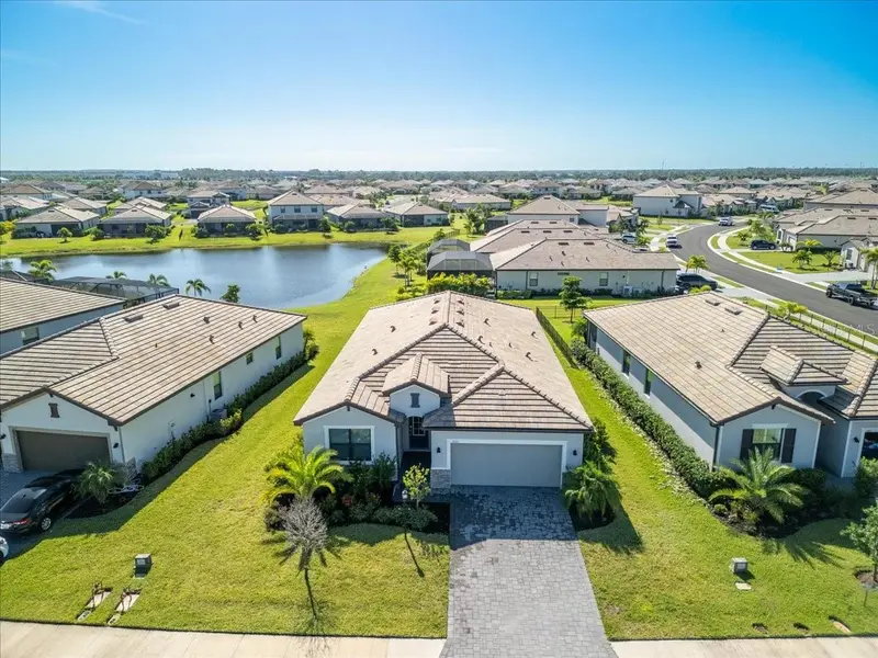 5161 Coral Reef Way, FL