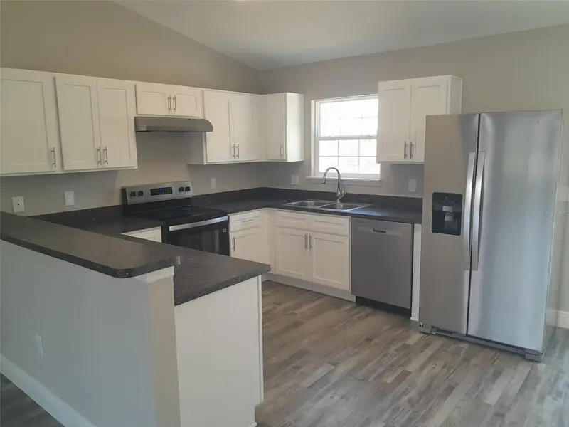 127 Malauka Radial, FL