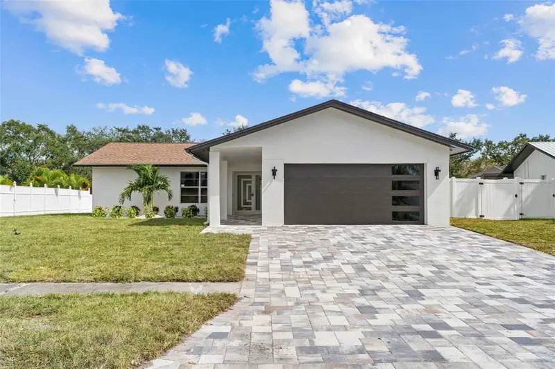 5811 Imperial Ky, FL