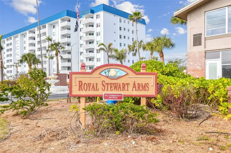 8 Glencoe Pl #307, FL
