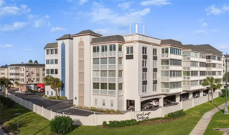 131 Bluff View Dr #109, FL
