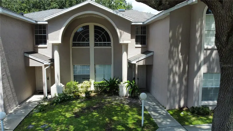 1647 Windsor Oak Ct, FL
