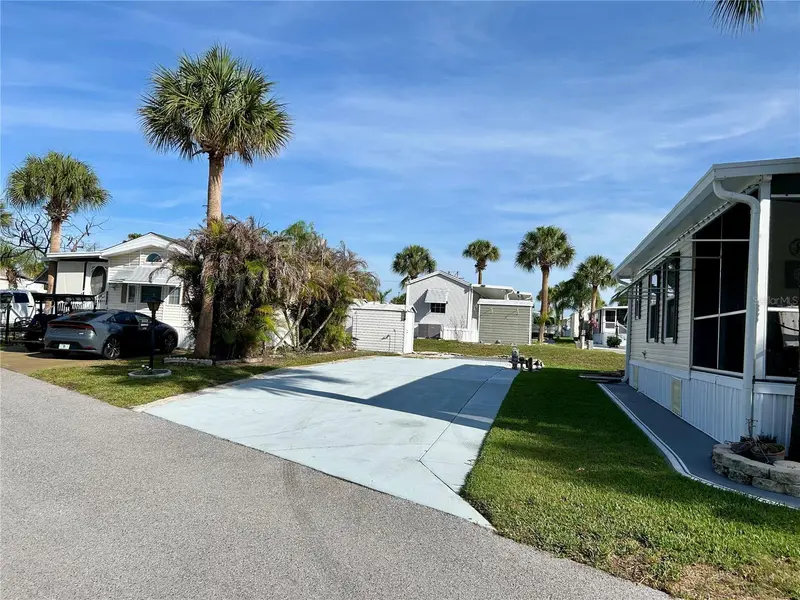 1112 Feather Ln, FL