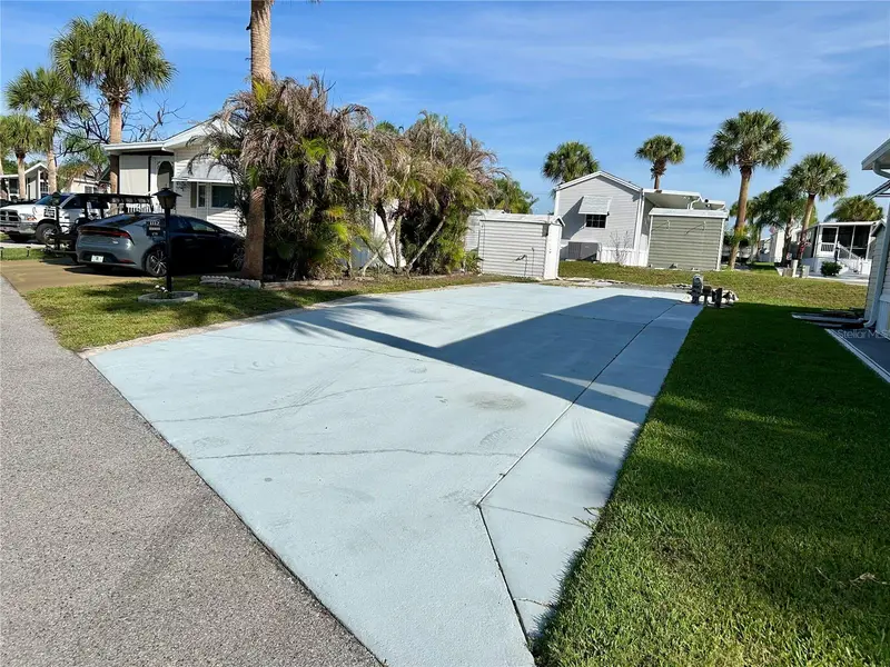 1112 Feather Ln, FL