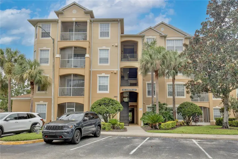 2821 Almaton Loop #301, FL